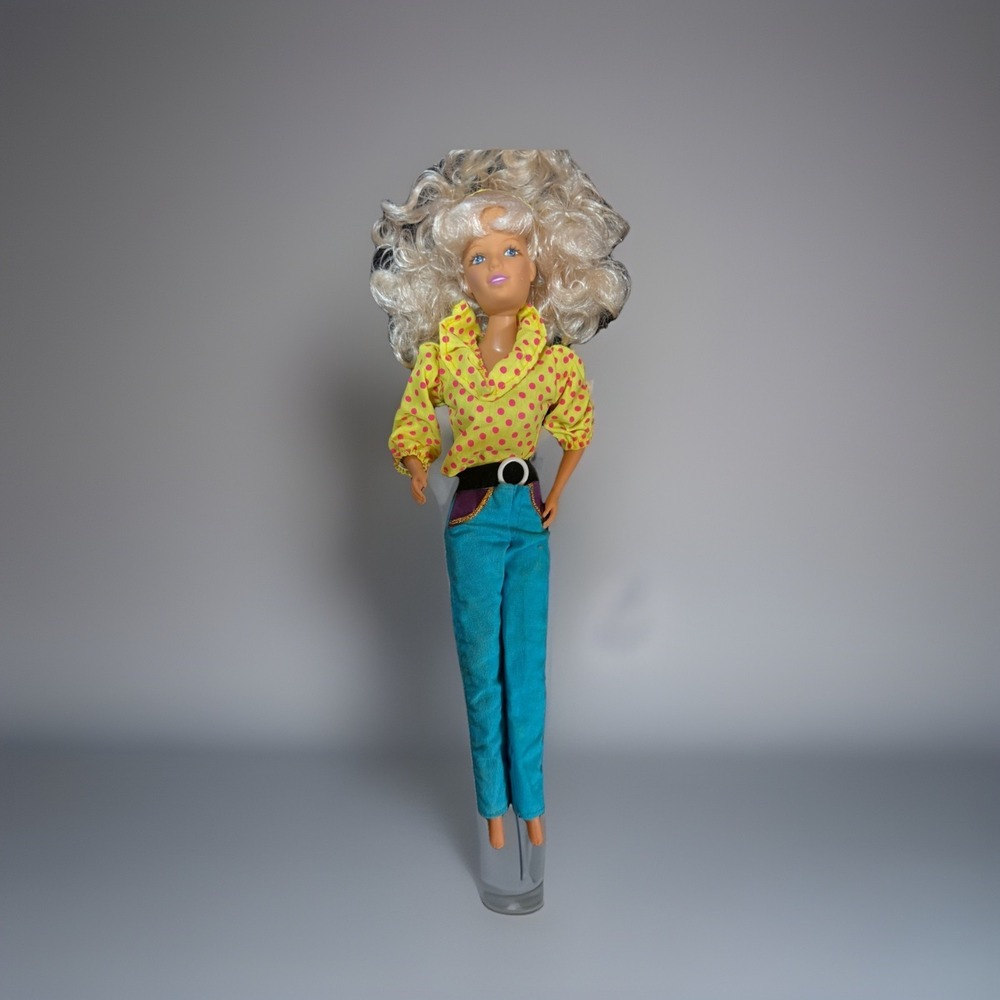 Vintage 1990 Kid Kore Doll Long‎ Curly Blonde Hair With vTG Clothes
